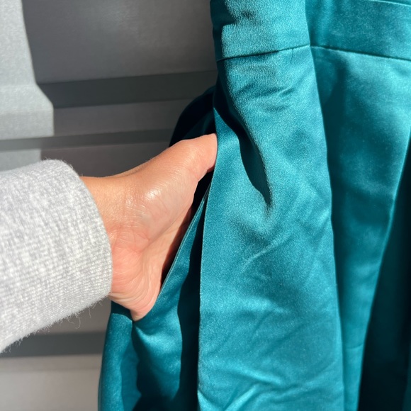 Lulus Green Crisscross Back Dress 👗 - Picture 6 of 6